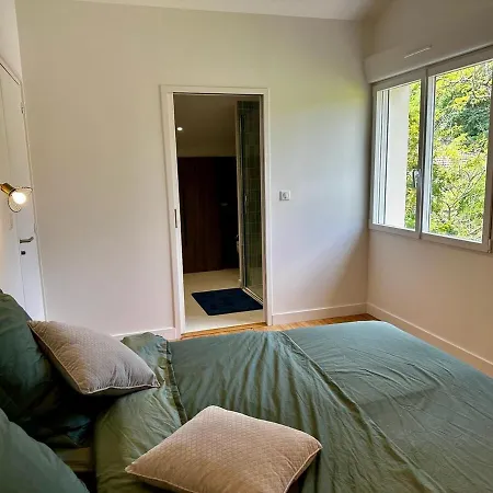 Renovated With Terrace, 750m To