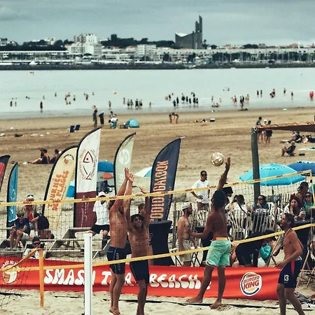 Renovated With Terrace, 750m To Hébergement de vacances