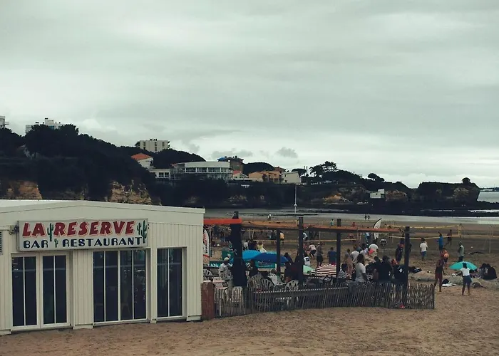 Renovated With Terrace, 750m To Сasa de vacaciones Saint-Georges-de-Didonne