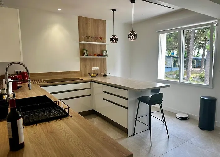 Renovated With Terrace, 750m To * Saint-Georges-de-Didonne