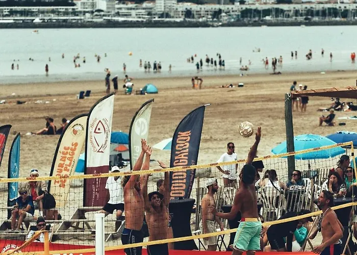 Renovated With Terrace, 750m To Сasa de vacaciones